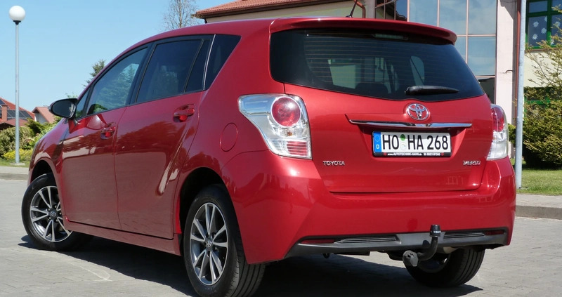 Toyota Verso cena 52999 przebieg: 174032, rok produkcji 2015 z Toszek małe 704